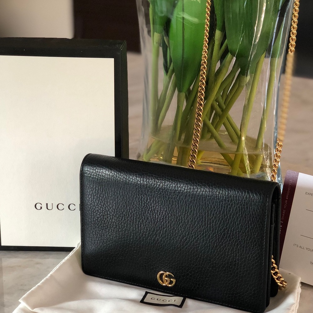 2018 Gucci Marmot crossbody bag gold GG logo